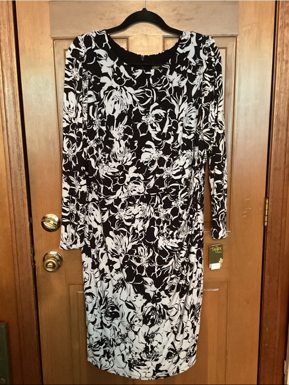 Taylor Woman Long Sleeved Dress